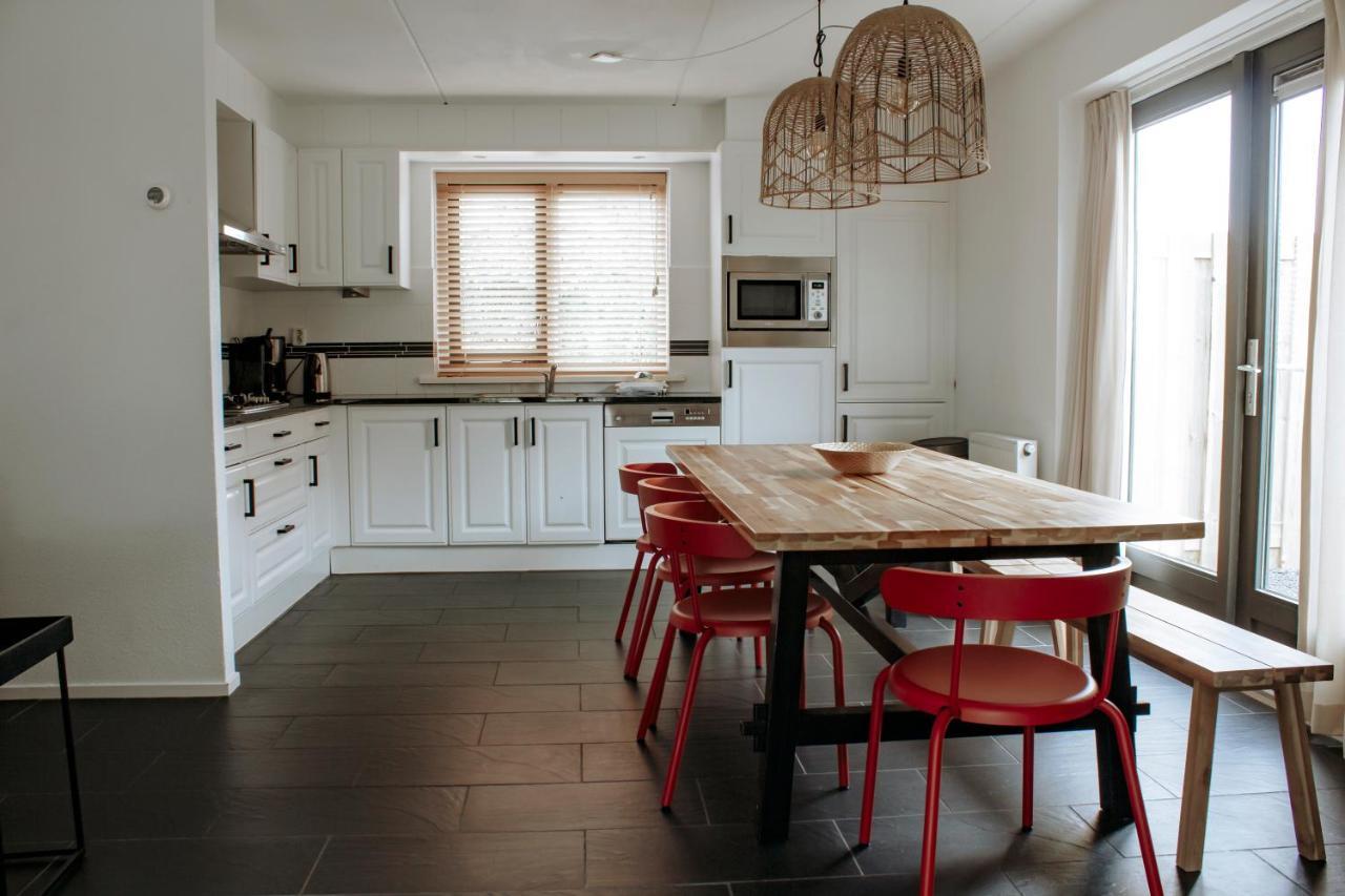 Luxus Familienvilla Mit Jacuzzi & Sauna 2 Tzummarum Luaran gambar