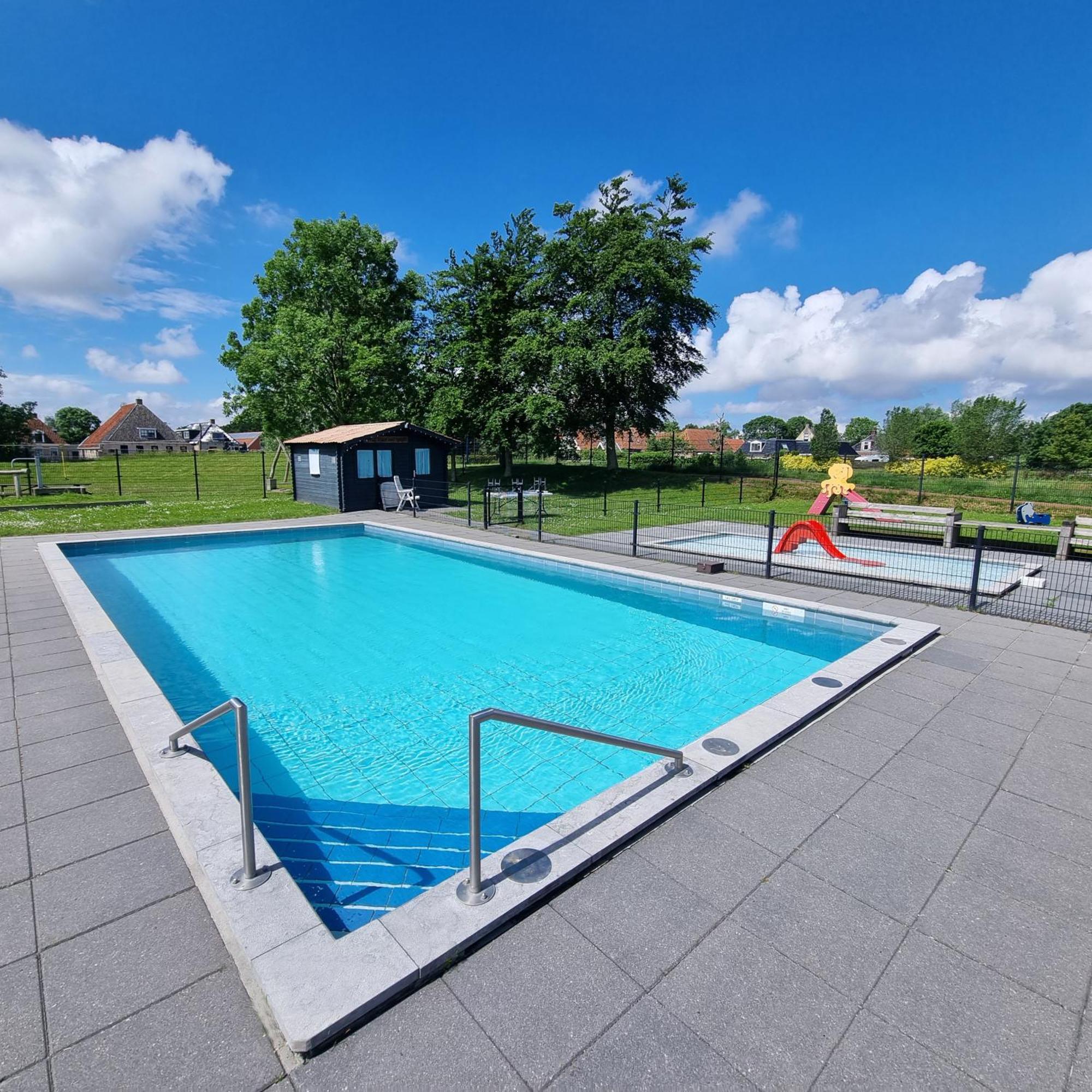 Luxus Familienvilla Mit Jacuzzi & Sauna 2 Tzummarum Luaran gambar